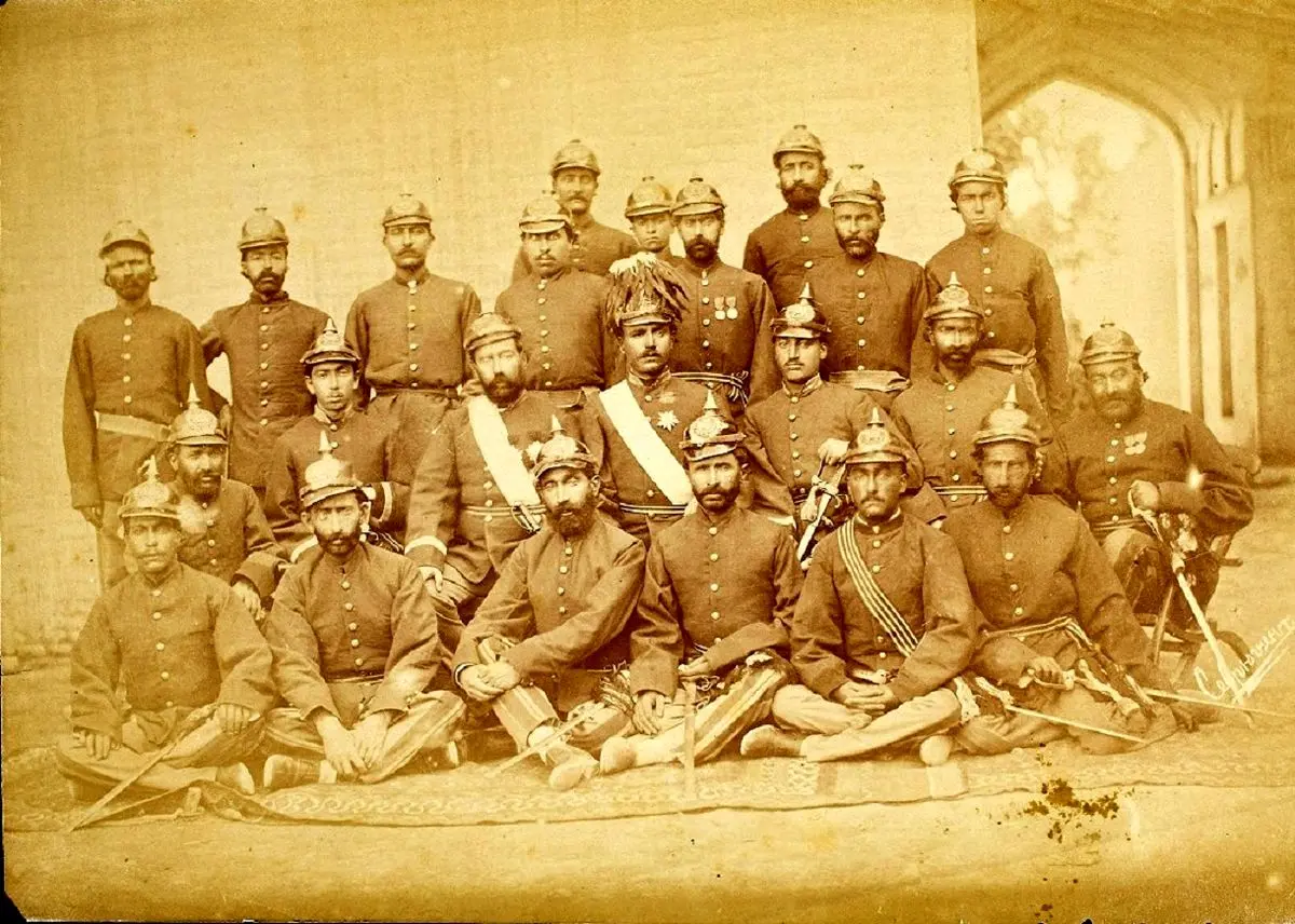 تصاویر جالب و دیده نشده از تمرینات نظامی در دوره قاجار!