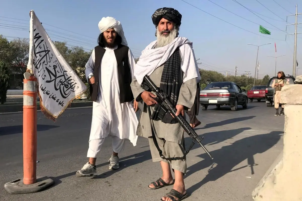 طالبان تانک به مرز ایران آورد+ عکس