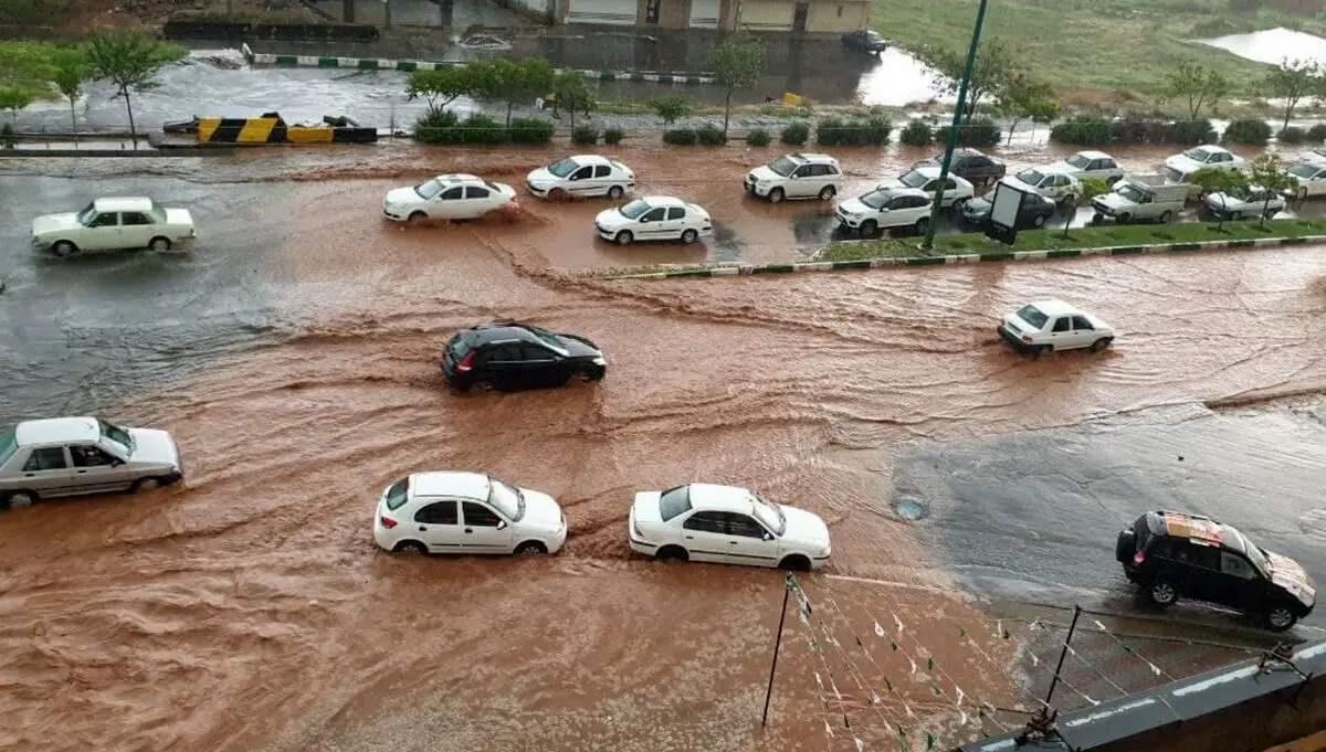 ویدئو: سیلاب و آب گرفتگی در معابر مشهد