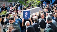 دو مجری جنجالی تلویزیون در مراسم خاکسپاری رضا داودنژاد