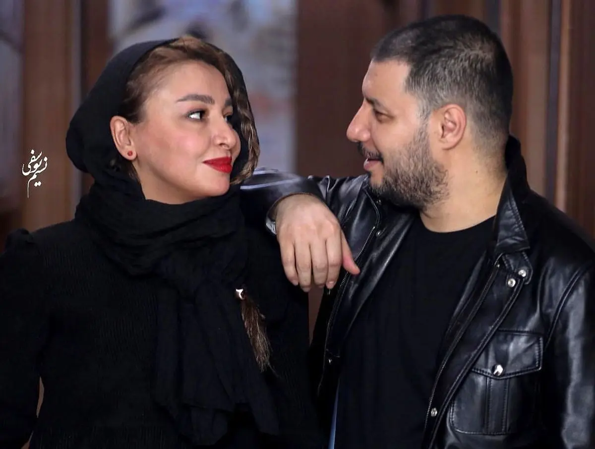 عکسی از موتورسواری عاشقانه جواد عزتی و همسرش مه‌لقا باقری