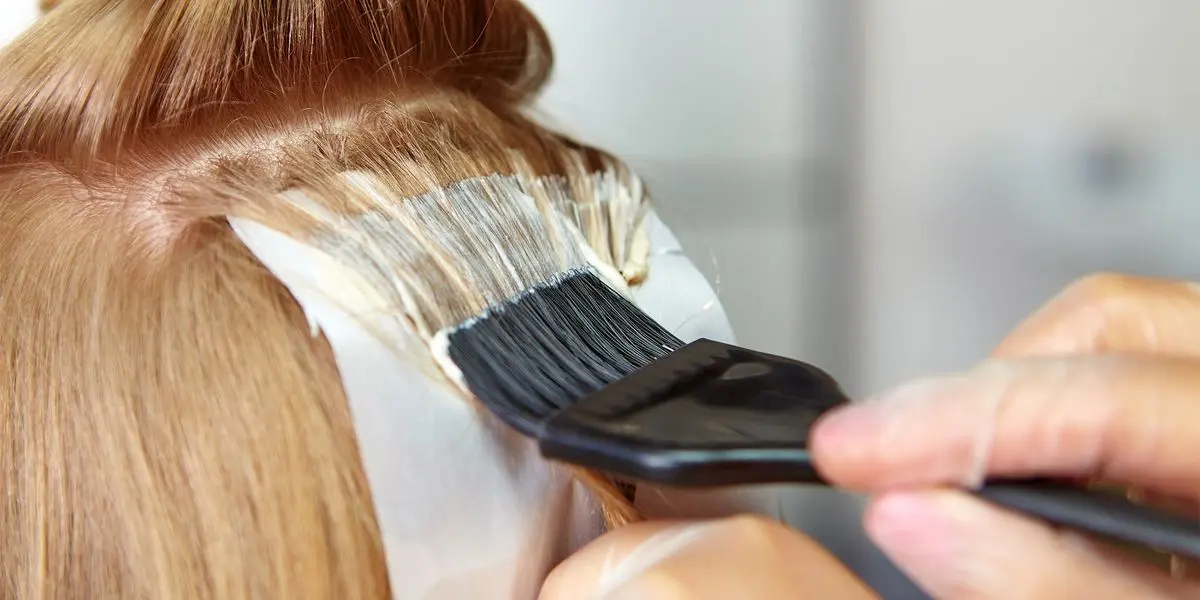 عوارض رنگ کردن مکرر مو‌ها چیست؟