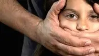 آزار دختر ۸ ساله توسط راننده شیطان‌صفت به بهانه پرسیدن آدرس