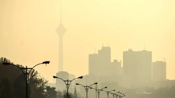 تهران قرمز شد؛ هوای آلوده برای پایتخت‌نشینان