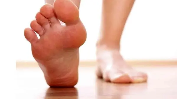 هشدار | مراقب عفونت‌های قارچی پا در اتاق پرو و کفش‌فروشی‌ها باشید!