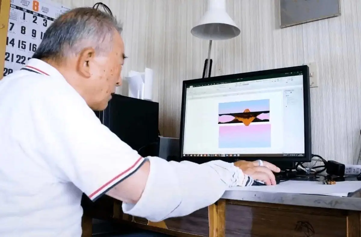 پیرمرد ژاپنی که با اکسل تابلو می‌کشد