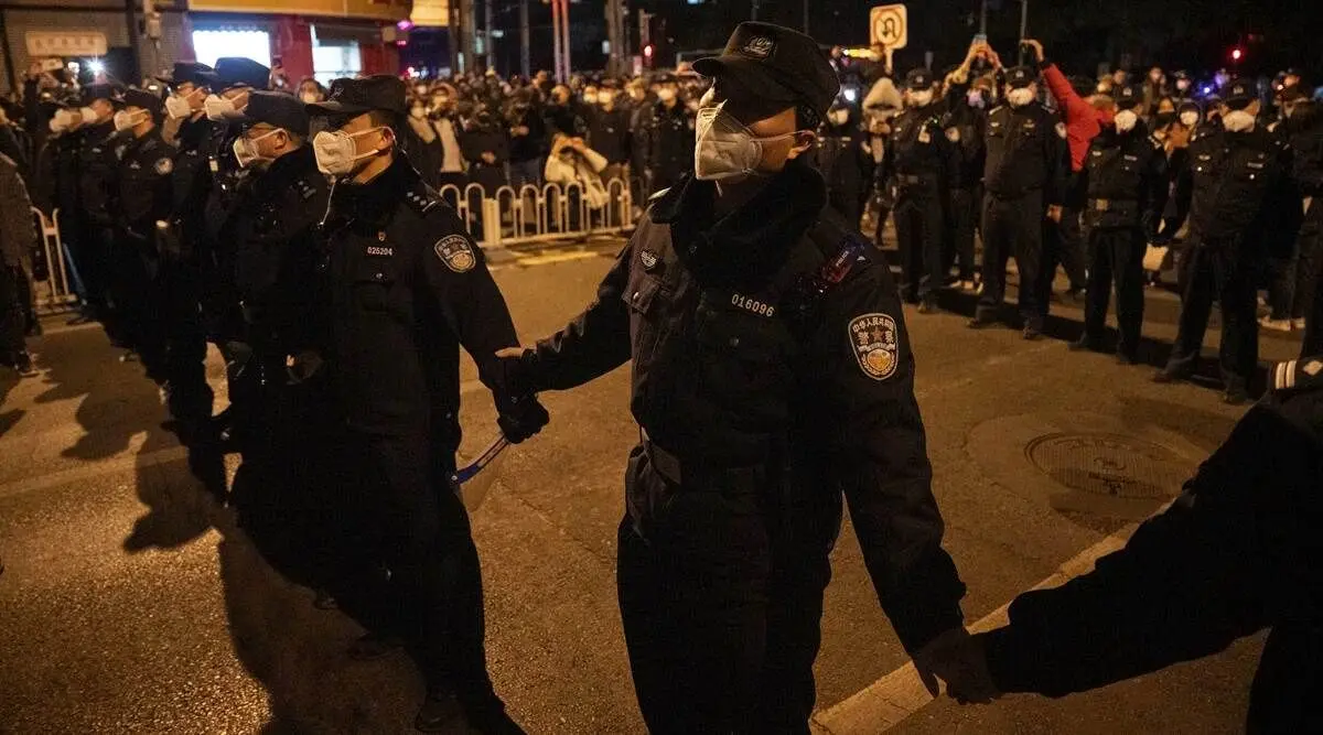 حضور گسترده نیروهای پلیس چین در پکن و شانگهای