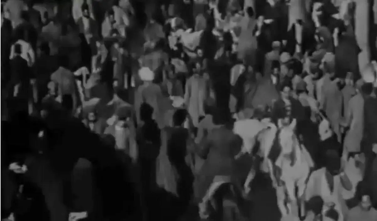 ویدئویی تماشایی از از حال و هوای بازار تهران در دوره قاجار!