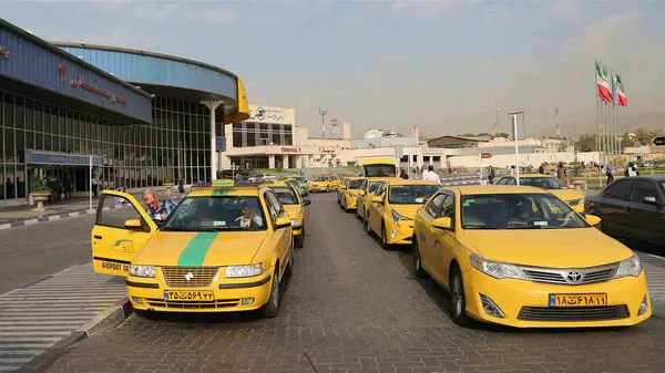 خودروهای وارداتی تاکسی می‌شوند