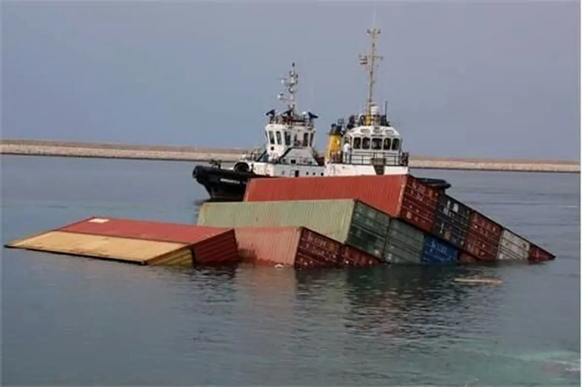 یک کشتی در عسلویه غرق شد!
