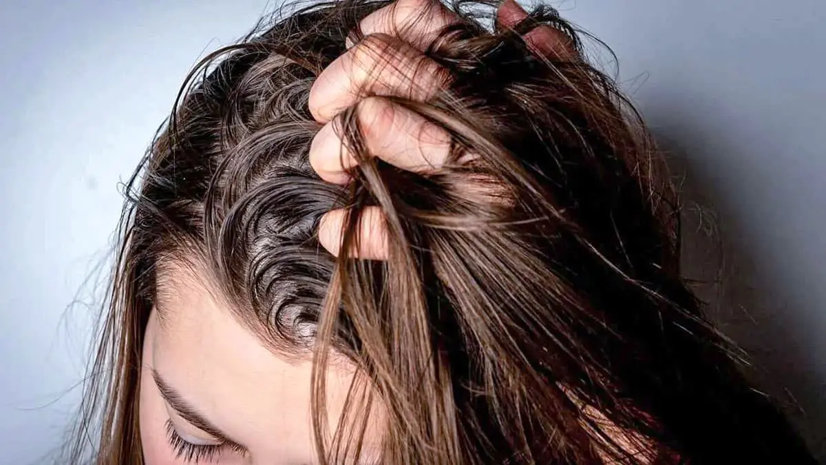 ترفندهای خانگی برای رهایی از چربی مو