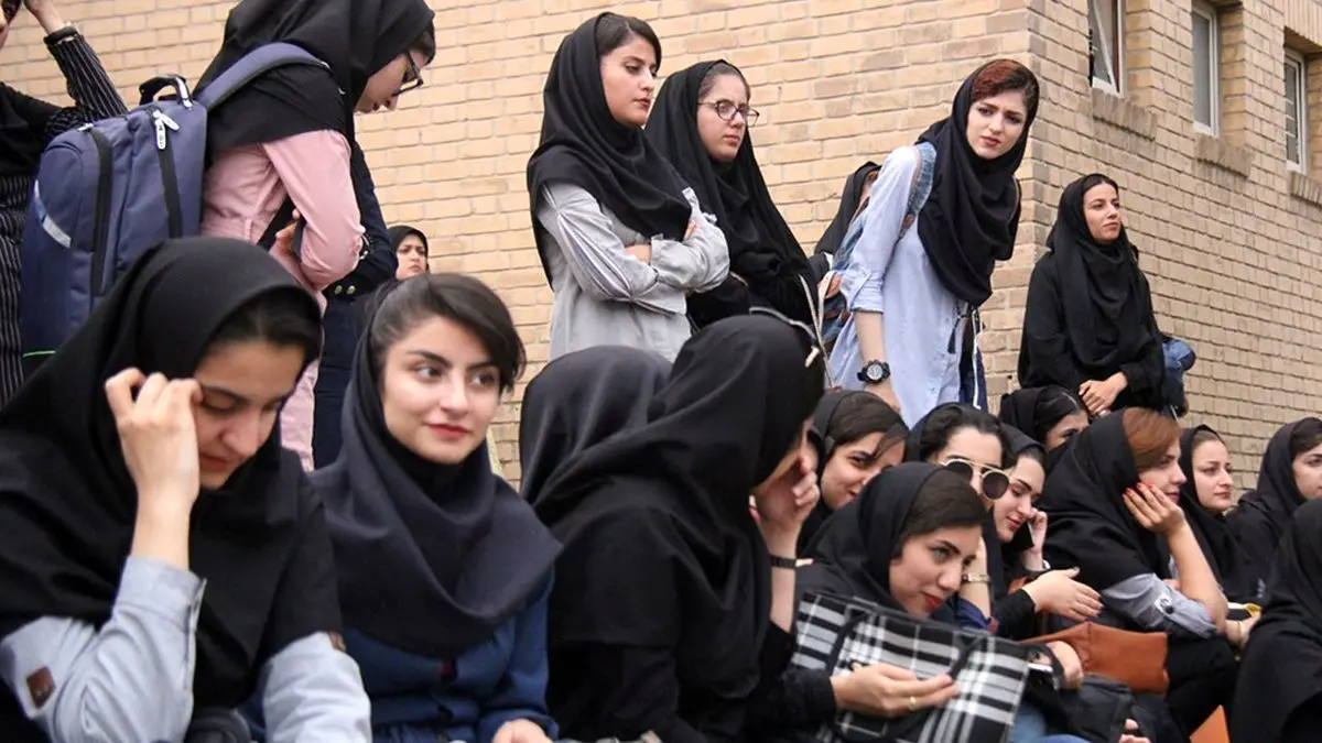 عکس: بنرهای حجاب و پوشش مورد تایید در دانشگاه‌‌ها