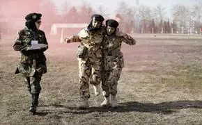 تصاویر عجیب و دیدنی از زنان ارتش ایران!