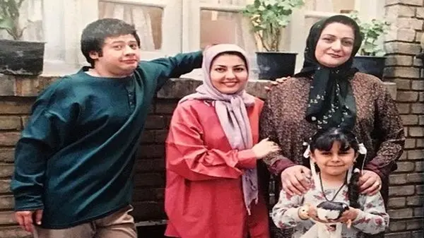 عکسی از دکوراسیون مجلل منزل مریم امیر جلالی، همسر آقا ماشالله در سریال خانه‌به‌دوش